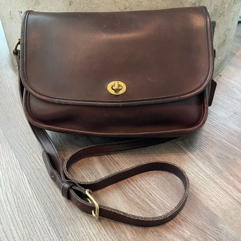Vintage Coach City Bag Mahogany Flap Crossbody 9790